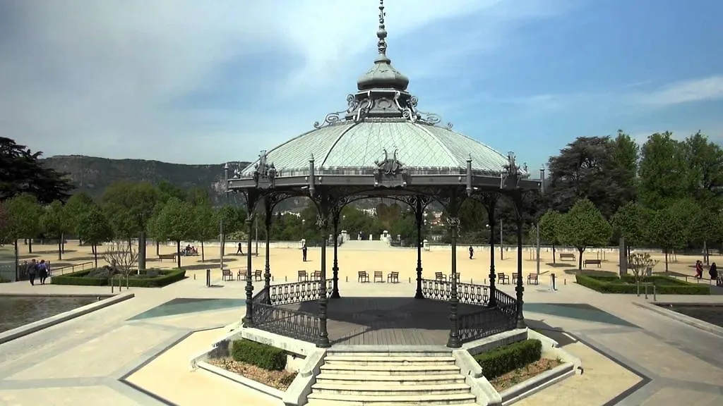 Campanile Valence Sud Otel